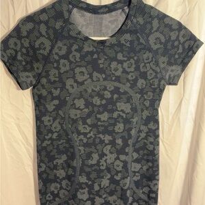 Women's Blue Patterned Top